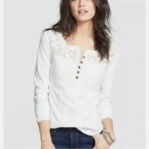 Free people gold coast laced buttoned Henley in white‎ sz M